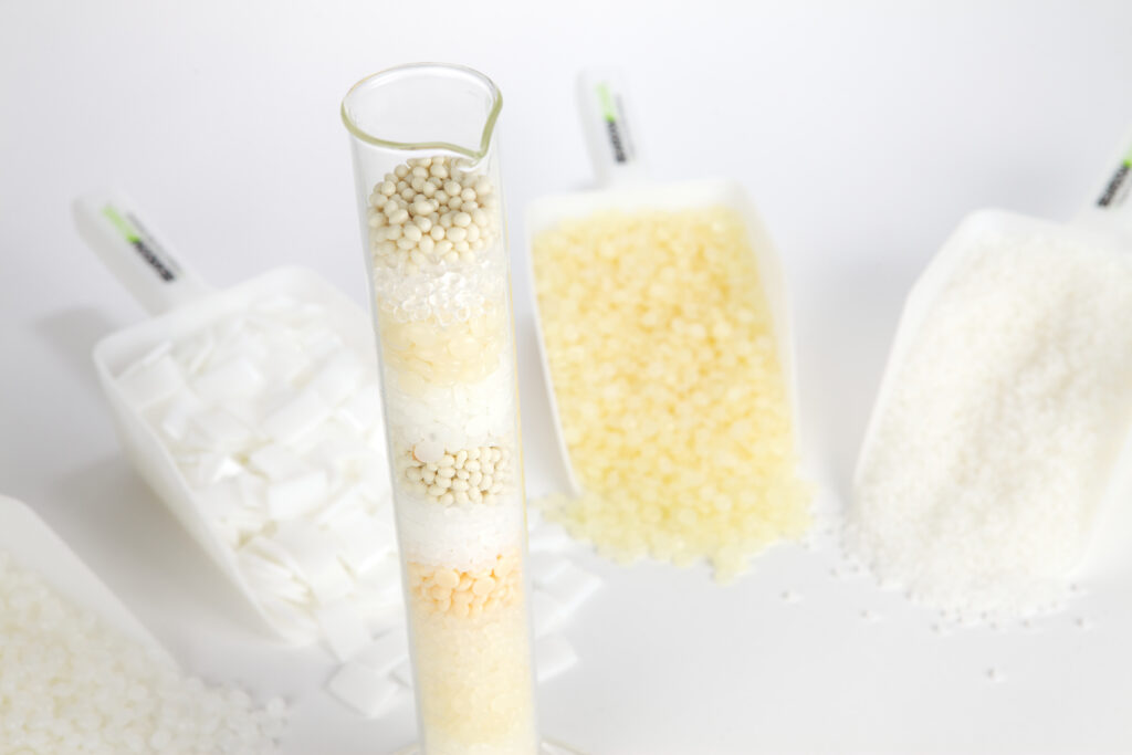 Що таке гранульований клей і де застосовується