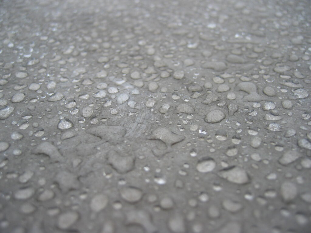 Просочення для бетону: гарантія надійності та стійкості до вологи цивільних та військових споруд